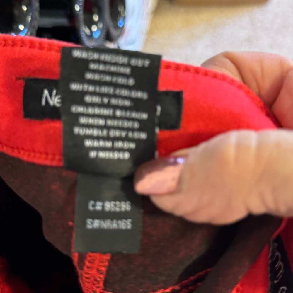 Red pants - Picture 4 of 4